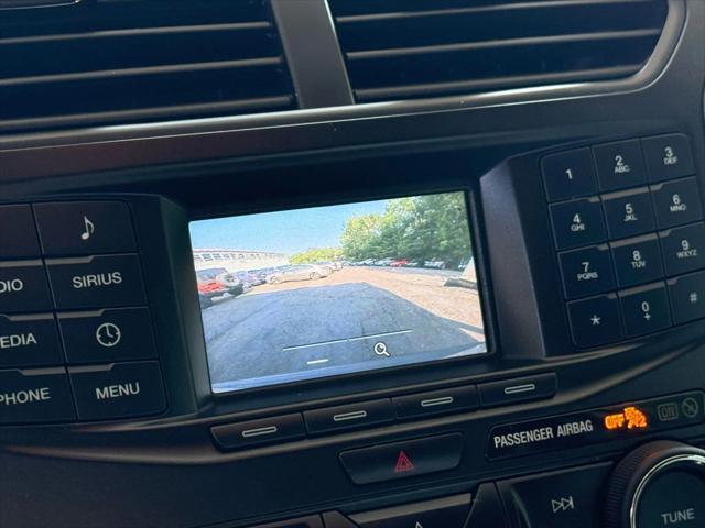 Photo of 2018 Ingot Silver Metallic Ford Explorer