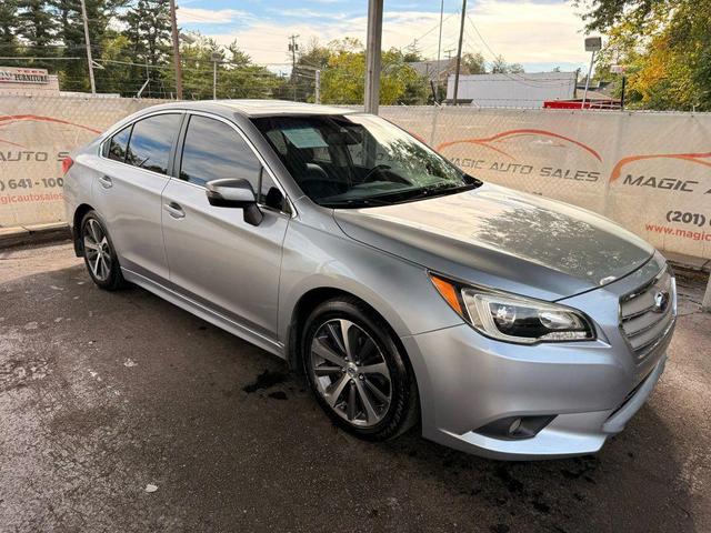 Photo of 2015 Ice Silver Metallic Subaru Legacy