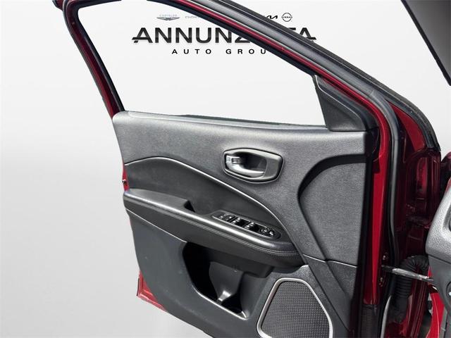 Photo of 2021 Velvet Red Pearlcoat Jeep Compass