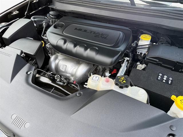 Photo of 2023 Diamond Black Jeep Cherokee