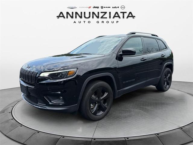 Photo of 2023 Diamond Black Jeep Cherokee