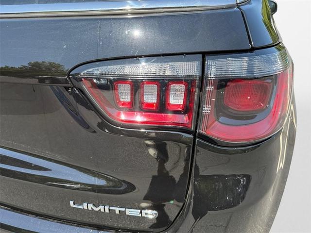 Photo of 2025 Diamond Black Jeep Compass