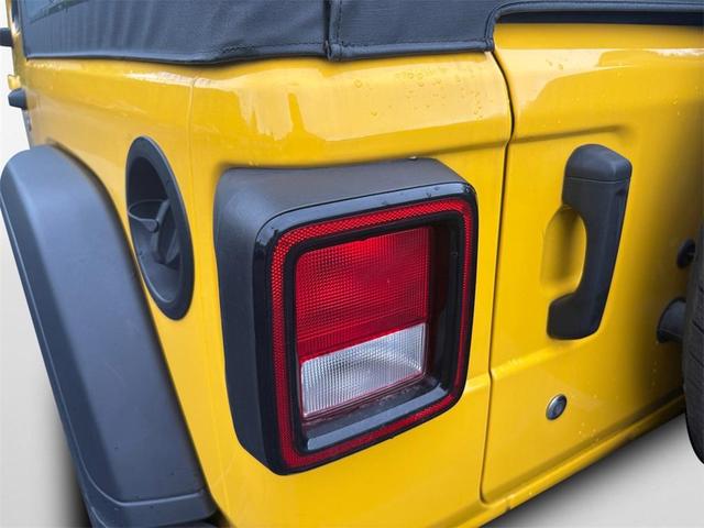 Photo of 2020 Baja Yellow Clearcoat Jeep Wrangler