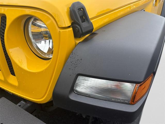 Photo of 2020 Baja Yellow Clearcoat Jeep Wrangler