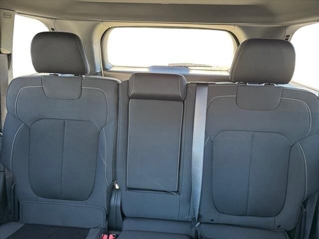 Photo of 2025 Bright White Clearcoat Jeep Grand Cherokee