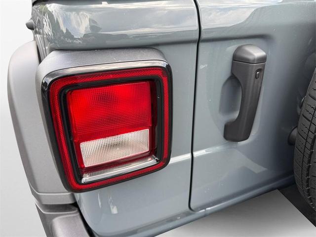 Photo of 2025 Anvil Clearcoat Jeep Wrangler