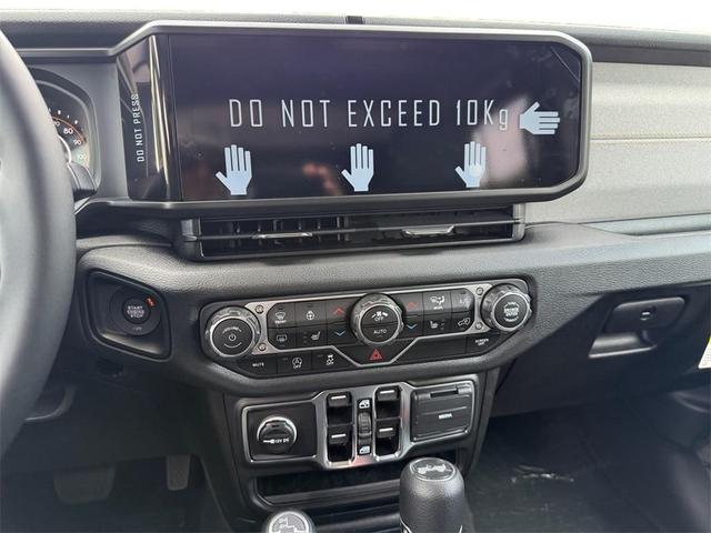 Photo of 2025 Anvil Clearcoat Jeep Wrangler