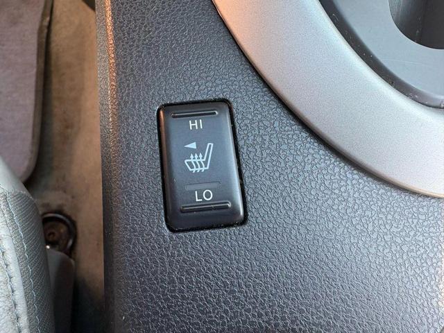 Photo of 2012 Silver Nissan Rogue
