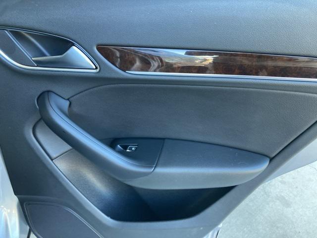Photo of 2016 Silver Audi Q3