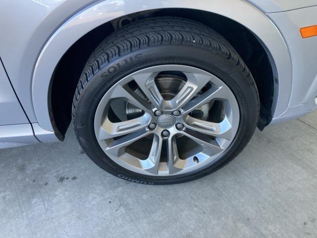 Photo of 2016 Silver Audi Q3