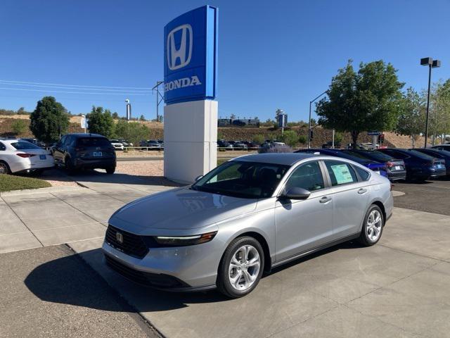 Photo of 2025 Solar Silver Metallic Honda Accord