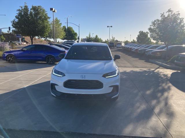 Photo of 2026 Platinum White Pearl Honda HR-V