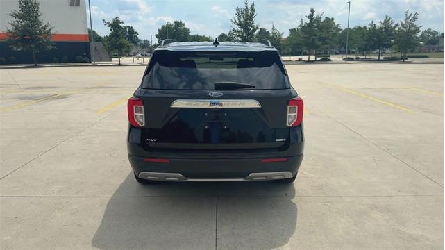 Photo of 2020 Black Ford Explorer