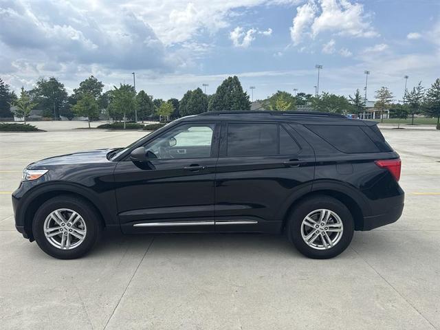 Photo of 2020 Black Ford Explorer