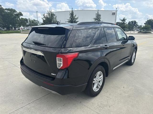 Photo of 2020 Black Ford Explorer