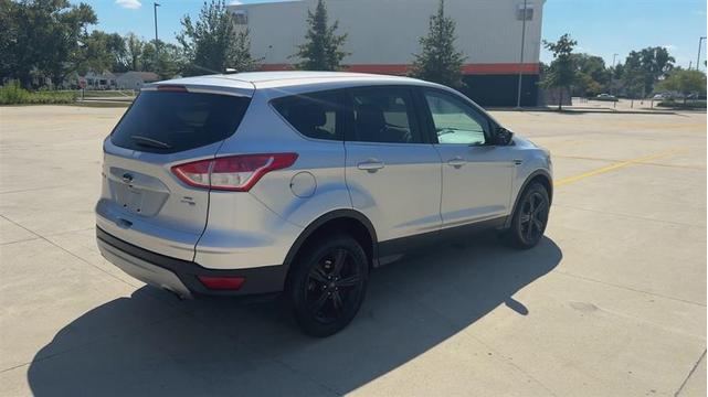Photo of 2016 Silver Ford Escape