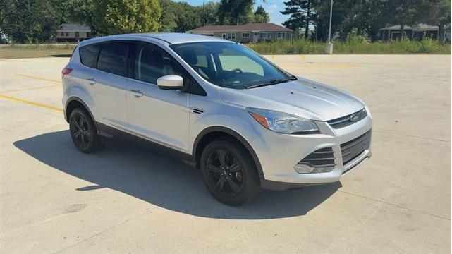 Photo of 2016 Silver Ford Escape
