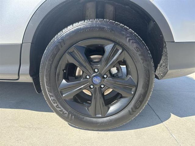 Photo of 2016 Silver Ford Escape