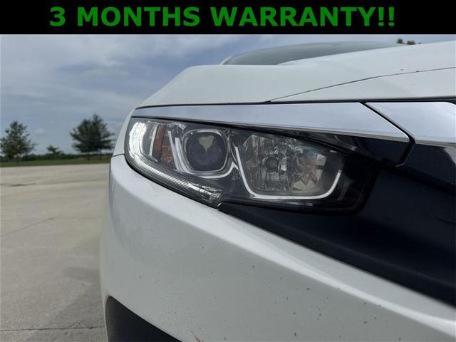 Photo of 2018 White Honda Civic