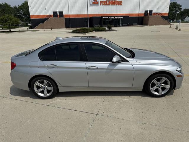 Photo of 2015 Silver BMW 320