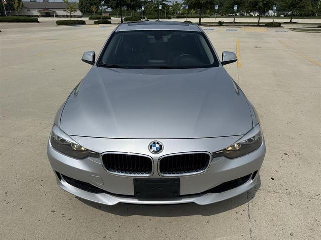 Photo of 2015 Silver BMW 320