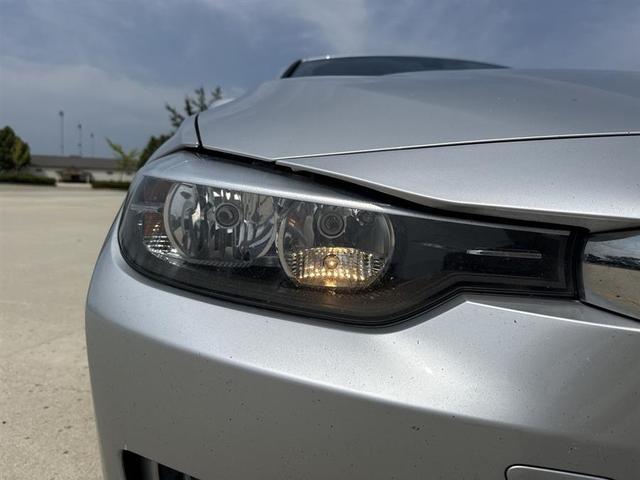 Photo of 2015 Silver BMW 320
