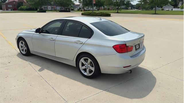 Photo of 2015 Silver BMW 320