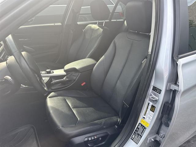 Photo of 2015 Silver BMW 320