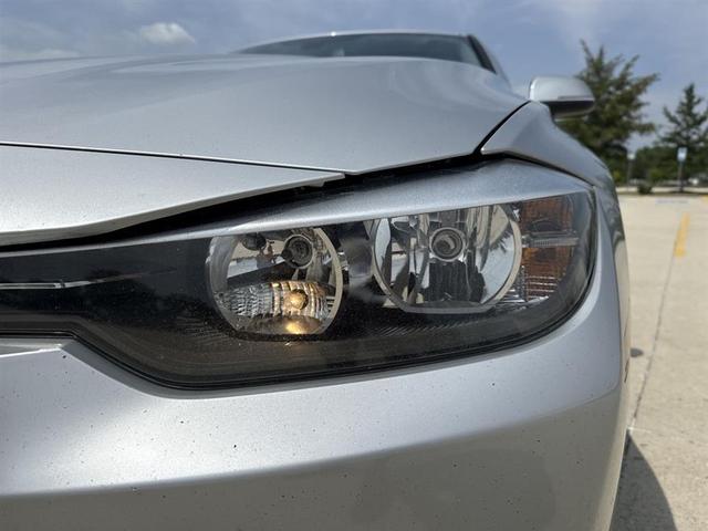 Photo of 2015 Silver BMW 320