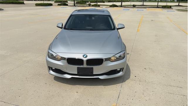 Photo of 2015 Silver BMW 320