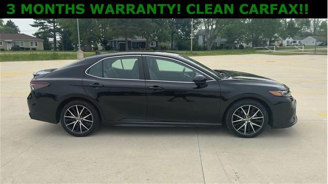 Photo of 2021 Black Toyota Camry