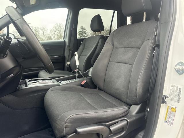 Photo of 2021 White Honda Passport