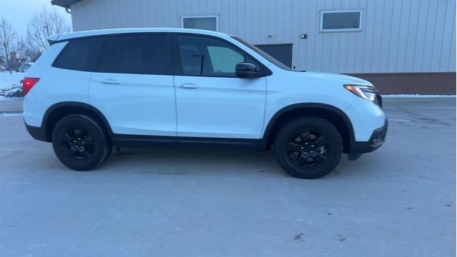 Photo of 2021 White Honda Passport