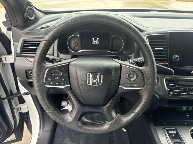 Photo of 2021 White Honda Passport