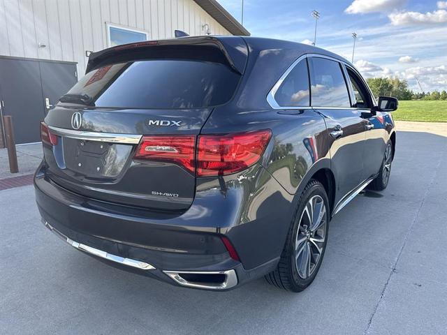 Photo of 2019 Gray Acura MDX