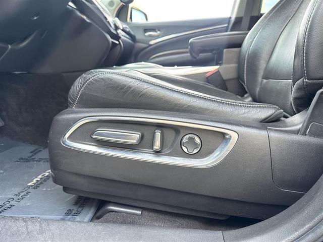 Photo of 2019 Gray Acura MDX