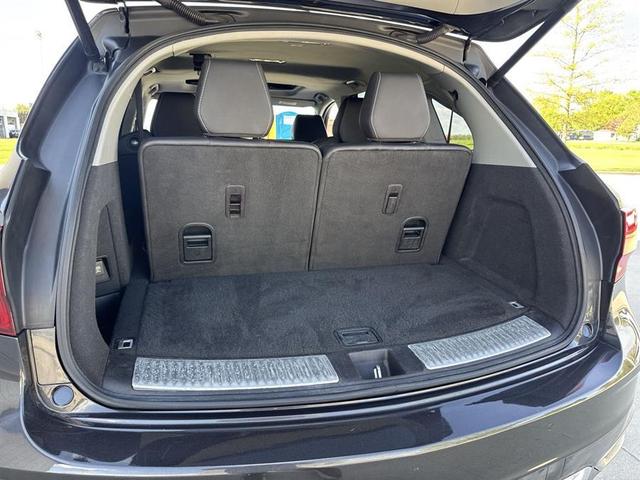 Photo of 2019 Gray Acura MDX