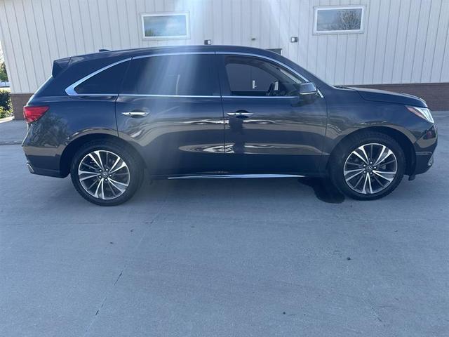 Photo of 2019 Gray Acura MDX