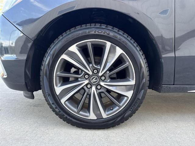 Photo of 2019 Gray Acura MDX
