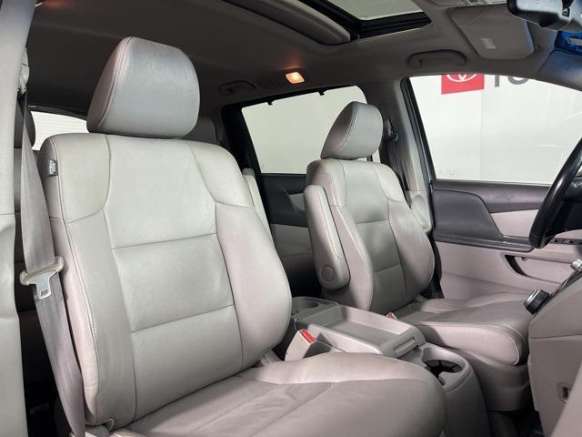 Photo of 2012 Polished Metal Metallic Honda Odyssey