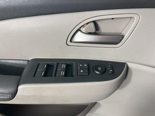 Photo of 2012 Polished Metal Metallic Honda Odyssey