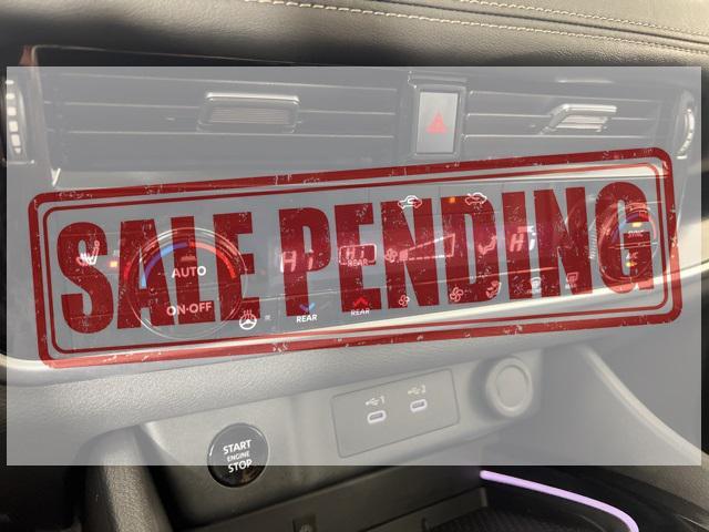 Photo of 2024 Everest White Pearl Nissan Rogue