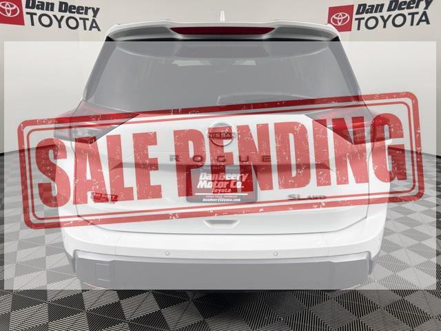 Photo of 2024 Everest White Pearl Nissan Rogue