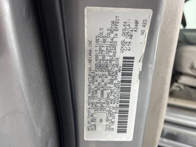 Photo of 2004 Silver Sky Metallic Toyota Sequoia