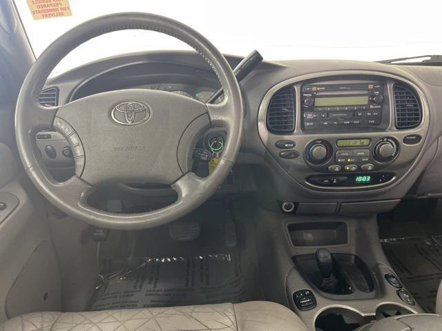 Photo of 2004 Silver Sky Metallic Toyota Sequoia