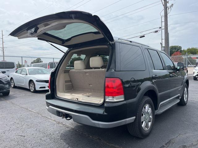 Photo of 2003 Black Clearcoat Lincoln Aviator