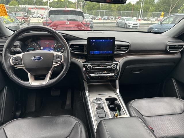 Photo of 2022 Agate Black Metallic Ford Explorer