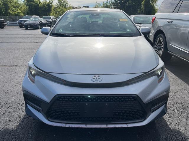 Photo of 2022 Classic Silver Metallic Toyota Corolla