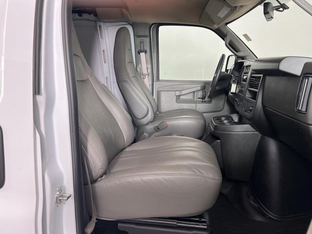 Photo of 2024 Summit White GMC Savana 2500