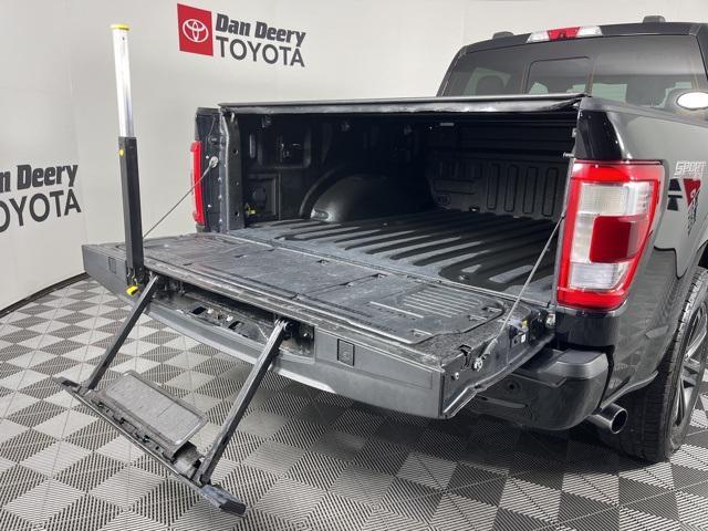 Photo of 2021 Agate Black Metallic Ford F-150